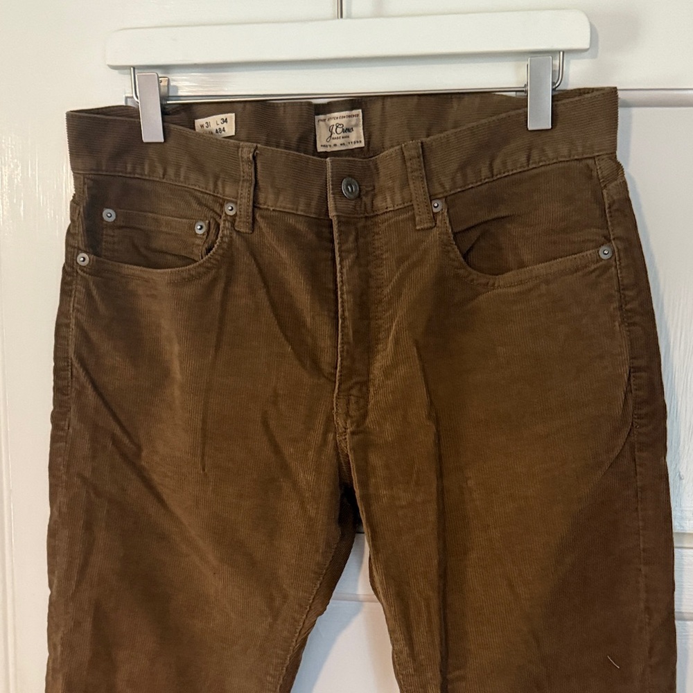 NEVER WORN Men's Corduroy Pants in Rich wheat color size 31x34